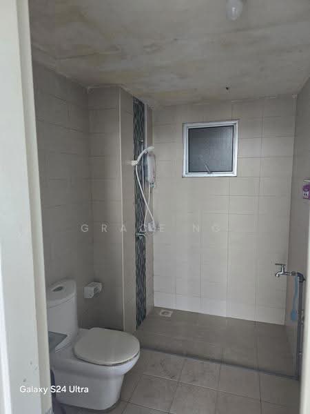 Kediaman Servis untuk Dijual di Greenfield Regency - Grace Ng - Bathroom - PropertyGuru.com.my