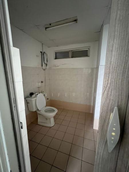 Apartment for Sale at Suria Kipark Damansara - Jennifer Tee - Bathroom - PropertyGuru.com.my