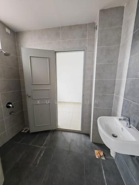 2-storey Terraced House for Sale in Bandar Indahpura (Kulai) - Kuu Chin - Bathroom - PropertyGuru.com.my