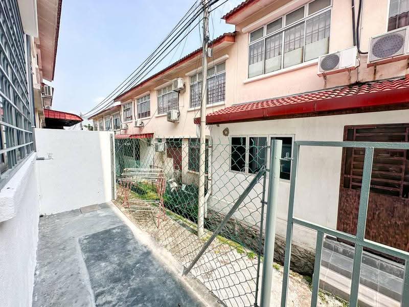 2-storey Terraced House for Sale in Bandar Baru Salak Tinggi (Sepang) - Mohd Aizat Saiful Bahri - Exterior - PropertyGuru.com.my
