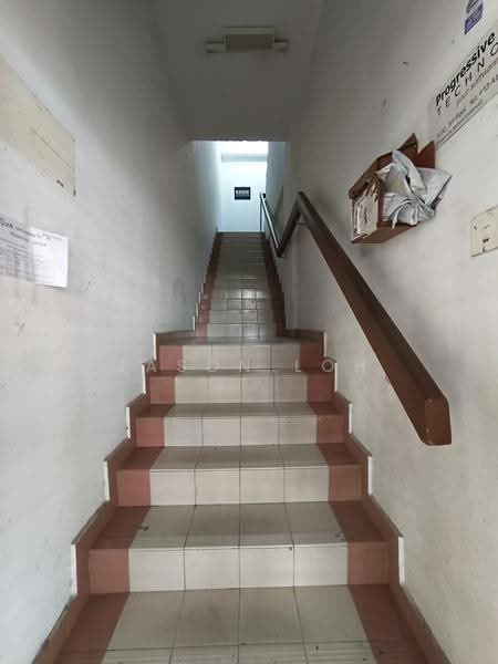 Shop / Office for Sale in Kuala Lumpur (Kuala Lumpur) - Jason Loh - Entrance - PropertyGuru.com.my