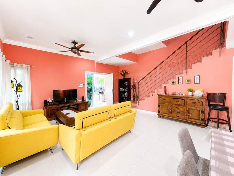 Cluster House for Sale in Sunway Alam Suria (Shah Alam) - Fazie Noor - Living Room - PropertyGuru.com.my