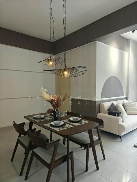 Kondominium untuk Disewa di Kampar Lake Campus - Fatimah Az Zahrah - Dining Room - PropertyGuru.com.my