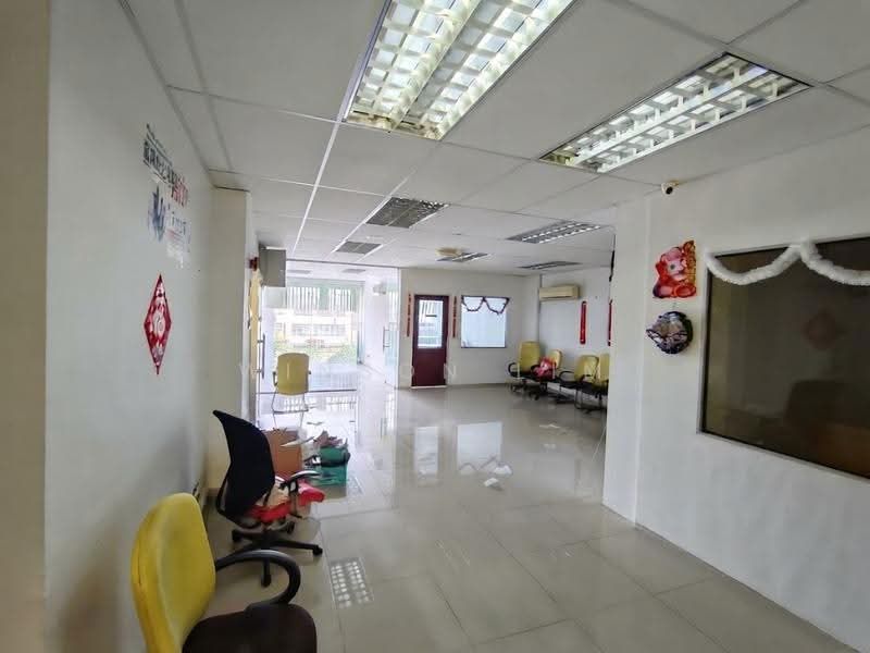 Kedai / Pejabat untuk Disewa di KL City Centre (Kuala Lumpur) - Winson Lim - Corridor - PropertyGuru.com.my