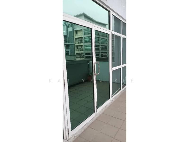 Kedai / Pejabat untuk Disewa di Puchong (Selangor) - Kar Yen See - Balcony - PropertyGuru.com.my