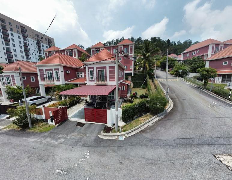 Semi-Detached House for Sale in Bandar Baru Salak Tinggi (Sepang) - Mohd Aizat Saiful Bahri - Exterior - PropertyGuru.com.my
