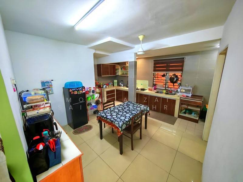 Semi-Detached House for Sale in Bandar Baru Salak Tinggi (Sepang) - Mohd Aizat Saiful Bahri - Kitchen - PropertyGuru.com.my