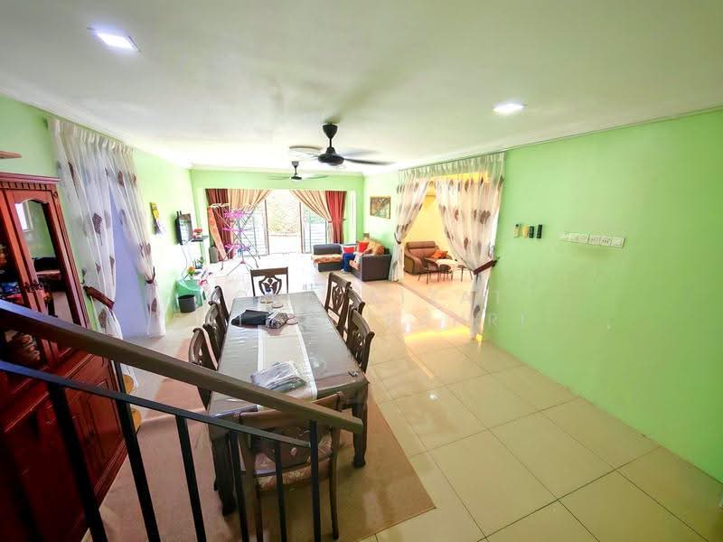 Semi-Detached House for Sale in Bandar Baru Salak Tinggi (Sepang) - Mohd Aizat Saiful Bahri - Living Room - PropertyGuru.com.my