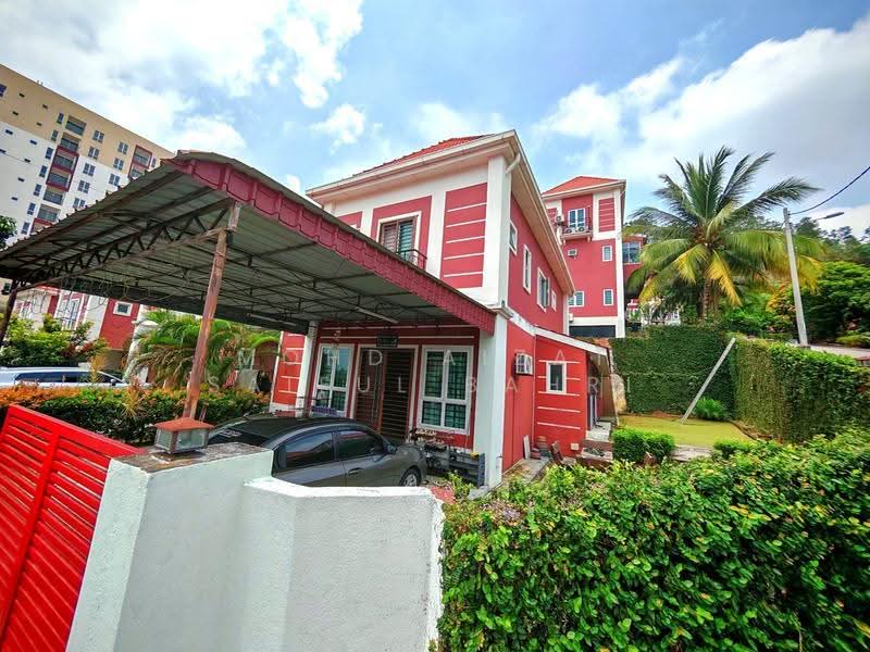 Semi-Detached House for Sale in Bandar Baru Salak Tinggi (Sepang) - Mohd Aizat Saiful Bahri - Exterior - PropertyGuru.com.my