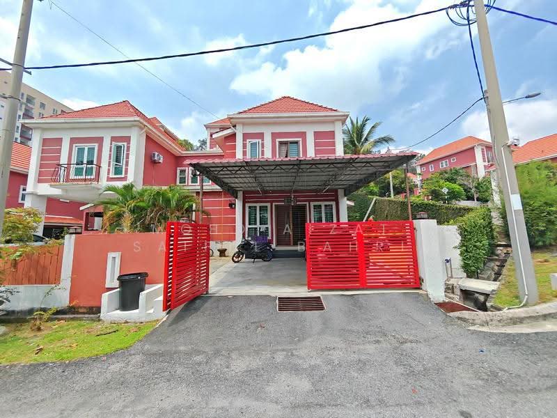 Semi-Detached House for Sale in Bandar Baru Salak Tinggi (Sepang) - Mohd Aizat Saiful Bahri - Exterior - PropertyGuru.com.my