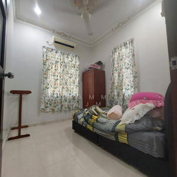 Bungalow House for Sale in Dungun (Terengganu) - Muhammad Najmi - Bedroom - PropertyGuru.com.my