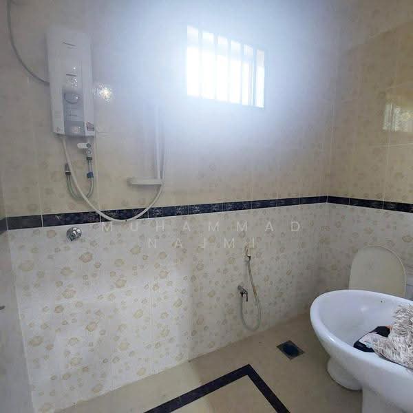 Bungalow House for Sale in Dungun (Terengganu) - Muhammad Najmi - Bathroom - PropertyGuru.com.my