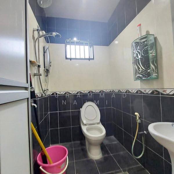 Bungalow House for Sale in Dungun (Terengganu) - Muhammad Najmi - Bathroom - PropertyGuru.com.my