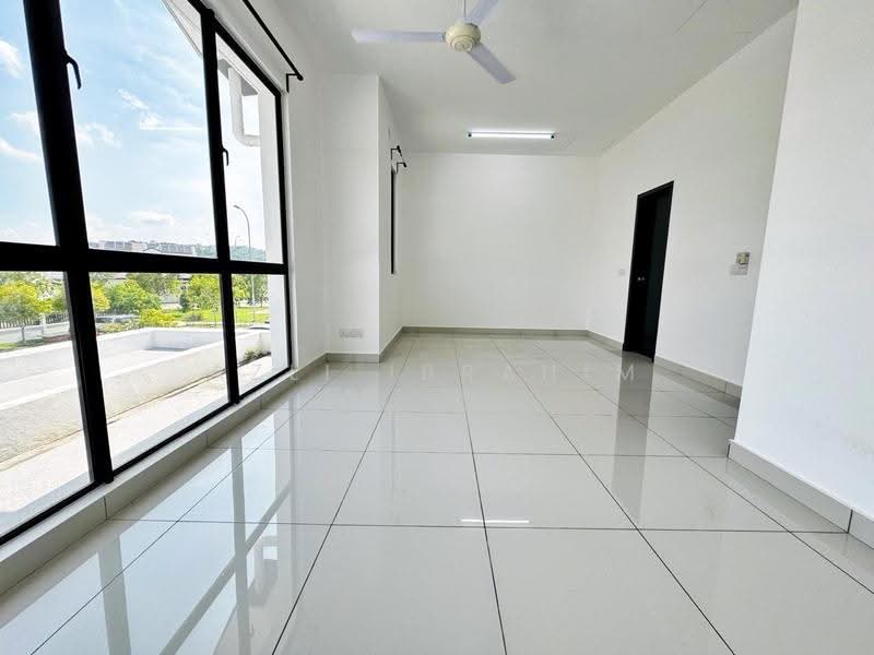 Rumah Teres 2-Tingkat untuk Dijual di Alam Sari (Bangi) - Azli Ibrahim - Living Room - PropertyGuru.com.my