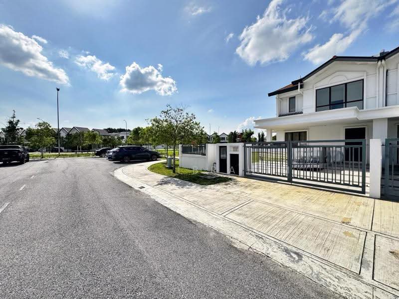 Rumah Teres 2-Tingkat untuk Dijual di Alam Sari (Bangi) - Azli Ibrahim - Exterior - PropertyGuru.com.my