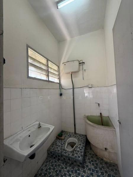 Rumah Teres 2-Tingkat untuk Dijual di Ipoh (Perak) - Ck Nyau - Bathroom - PropertyGuru.com.my