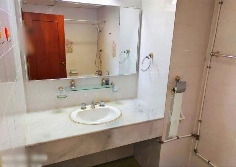 Condominium for Rent at Marina Tower (Ratu Mutiara) - Clifton Chee - PropertyGuru.com.my