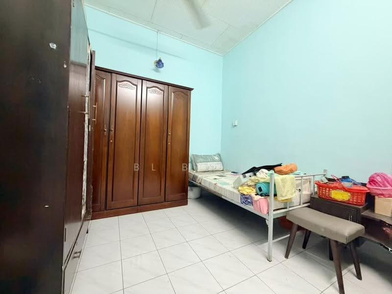 1-storey Terraced House for Sale in Bukit Beruang (Bukit Baru) - BL Bong - Bedroom - PropertyGuru.com.my