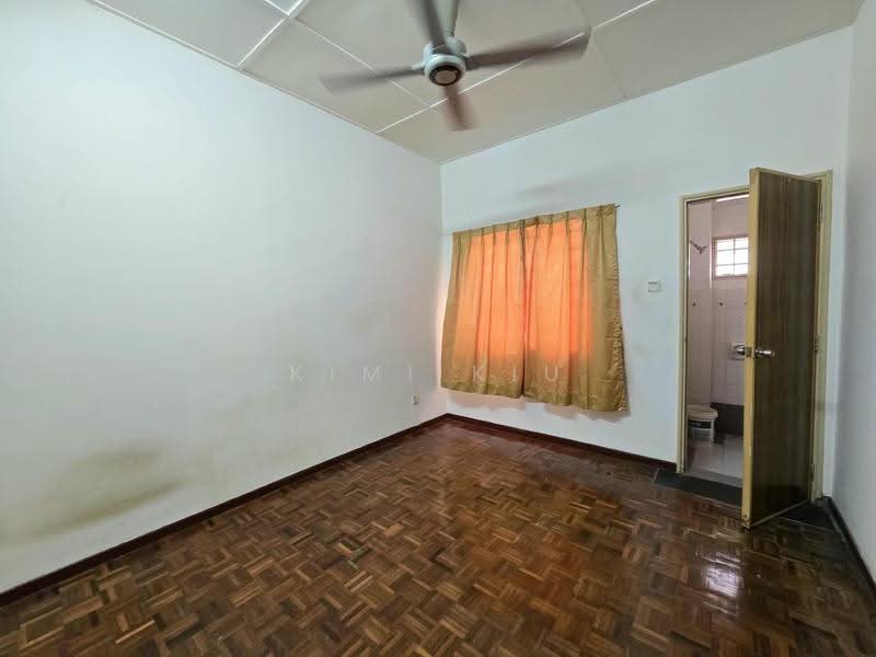 2-storey Terraced House for Sale in Bandar Indahpura (Kulai) - Kimi Kiu - Bedroom - PropertyGuru.com.my