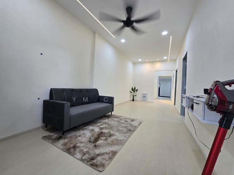 1-storey Terraced House for Rent in Ujong Pasir (Melaka) - YM Chong - Living Room - PropertyGuru.com.my