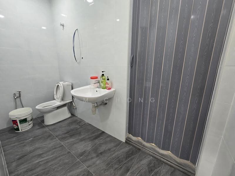 1-storey Terraced House for Rent in Ujong Pasir (Melaka) - YM Chong - Bathroom - PropertyGuru.com.my