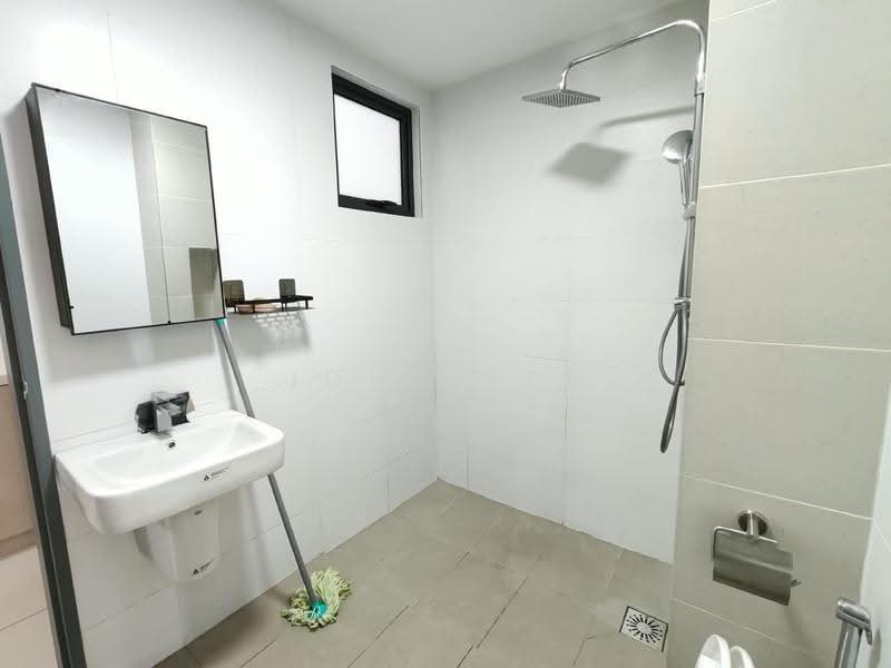 Kediaman Servis untuk Disewa di TRIO By Setia - John Tee - Bathroom - PropertyGuru.com.my