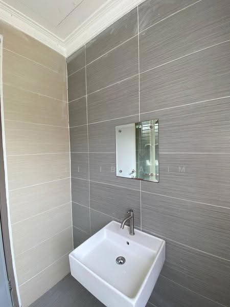 Rumah Teres 2-Tingkat untuk Dijual di Bandar Tun Hussein Onn (Cheras) - Azli Ibrahim - Bathroom - PropertyGuru.com.my