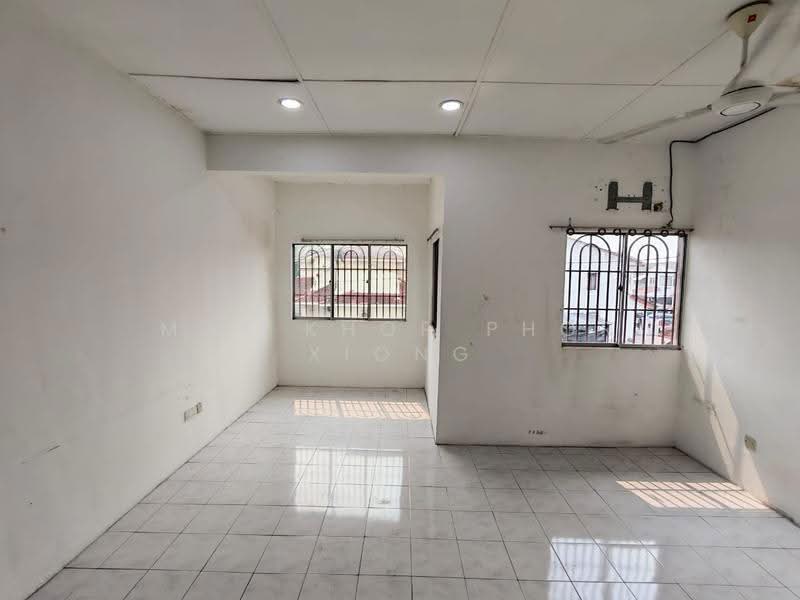Rumah Teres untuk Disewa di Taman Klang Utama (Kapar) - Max Khor Phor xiong - Living Room - PropertyGuru.com.my