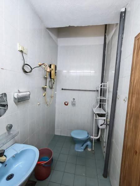 Rumah Teres untuk Disewa di Taman Klang Utama (Kapar) - Max Khor Phor xiong - Bathroom - PropertyGuru.com.my