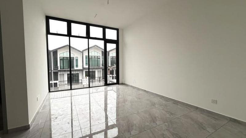 2-storey Terraced House for Sale in Bandar Putra Kulai (Kulai) - CS Tan - Living Room - PropertyGuru.com.my