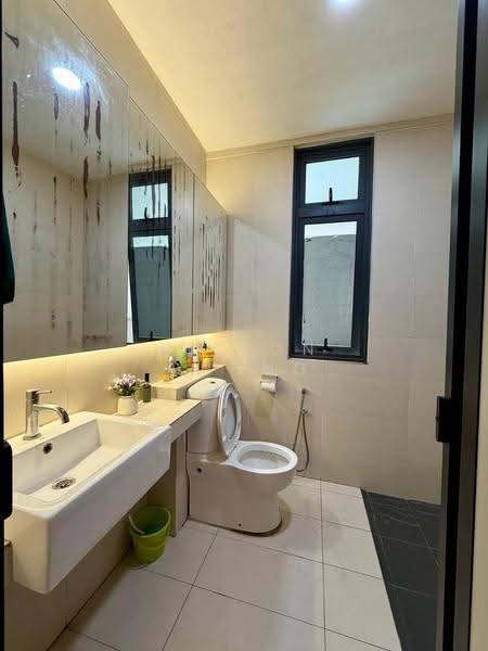 Service Residence for Sale at 8Scape Residence @ Sutera - Elston Chong - Bathroom - PropertyGuru.com.my