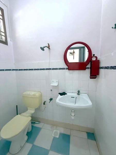 Semi-Detached House for Sale in Taman Megah Ria (Masai) - Karl Lim - Bathroom - PropertyGuru.com.my