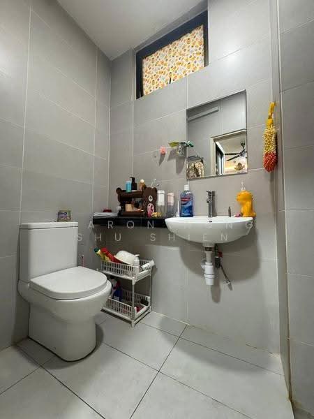 Kondominium untuk Dijual di PARC Regency (Residensi Masai) - Sharon Wong Shu Shien - Bathroom - PropertyGuru.com.my