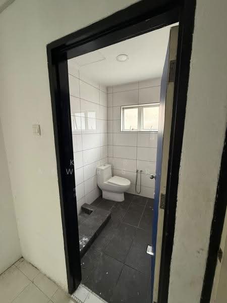 Kedai / Pejabat untuk Disewa di Taman Tun Dr Ismail (Kuala Lumpur) - Khairil Anwar Sirajudin - Bathroom - PropertyGuru.com.my