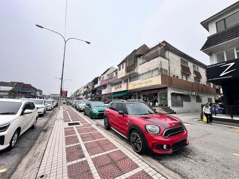 Kedai / Pejabat untuk Disewa di Taman Tun Dr Ismail (Kuala Lumpur) - Khairil Anwar Sirajudin - Exterior - PropertyGuru.com.my
