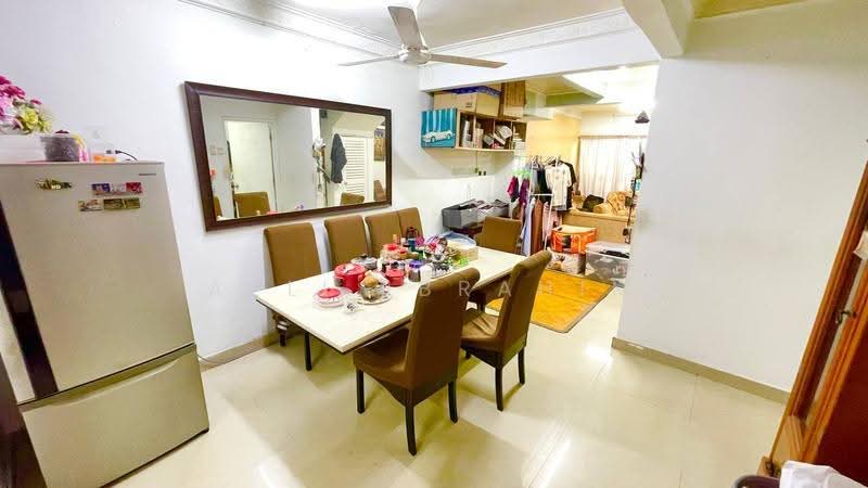 Rumah Teres 2-Tingkat untuk Dijual di Bandar Baru Sungai Buloh (Sungai Buloh) - Azli Ibrahim - Dining Room - PropertyGuru.com.my