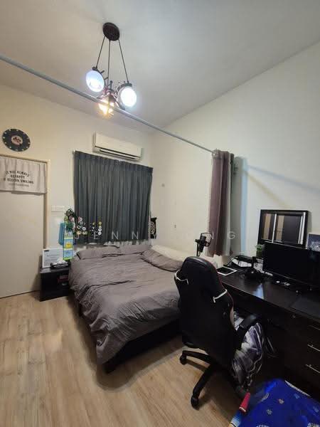 2-storey Terraced House for Sale in Sunway Alam Suria (Shah Alam) - Jenny Ong - Bedroom - PropertyGuru.com.my