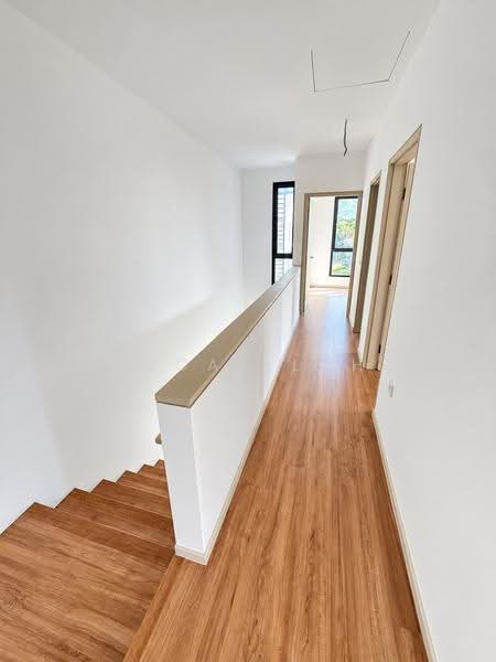 Rumah Teres untuk Dijual di Elmina (Shah Alam) - Lucas Loh - Corridor - PropertyGuru.com.my