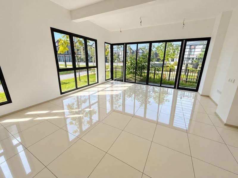 Rumah Teres untuk Dijual di Elmina (Shah Alam) - Lucas Loh - Living Room - PropertyGuru.com.my