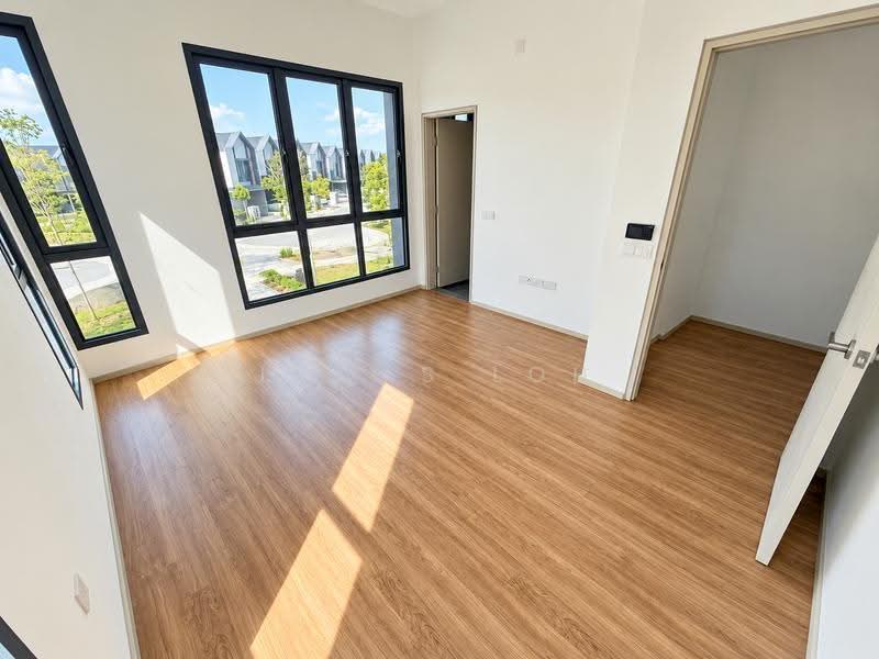 Rumah Teres untuk Dijual di Elmina (Shah Alam) - Lucas Loh - Living Room - PropertyGuru.com.my