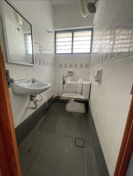 Apartment for Sale at Makmur Apartment - Tony Leong - Bathroom - PropertyGuru.com.my