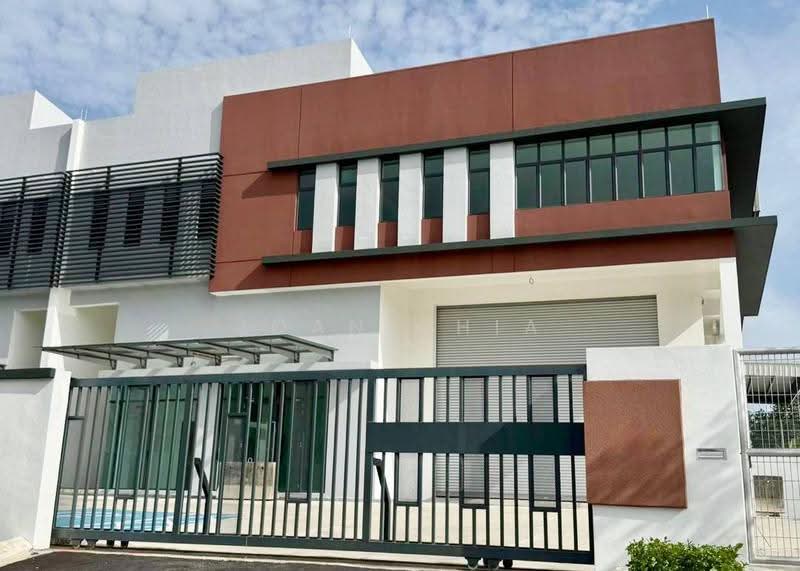 Kilang Berkembar untuk Disewa di Taman Desa Cemerlang (Ulu Tiram) - Joan Chia - Exterior - PropertyGuru.com.my