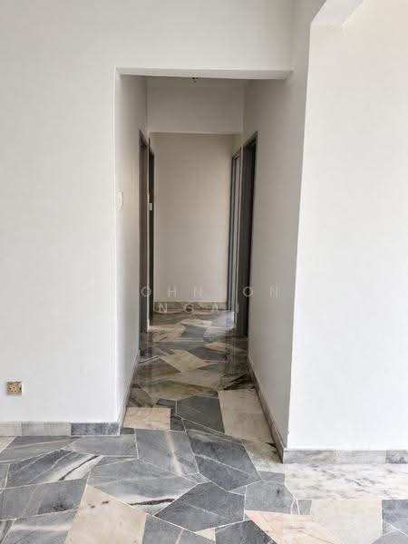 Pangsapuri untuk Dijual di Abadi Indah - Johnson Ngai - Corridor - PropertyGuru.com.my