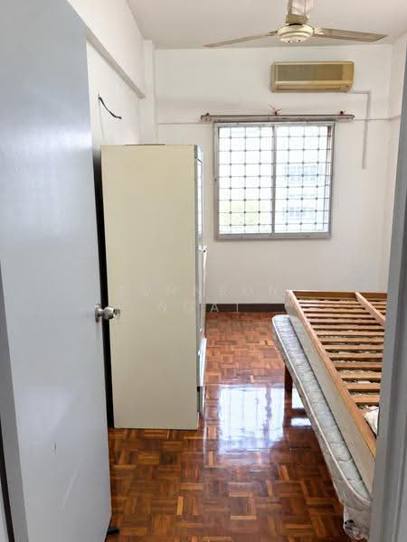 Pangsapuri untuk Dijual di Abadi Indah - Johnson Ngai - Bedroom - PropertyGuru.com.my
