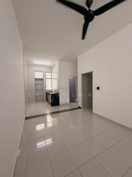 Rumah Teres 1-Tingkat untuk Disewa di Bandar Putra Kulai (Kulai) - Shieh Long Chen - Kitchen - PropertyGuru.com.my