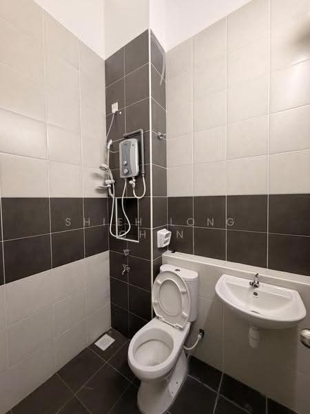 Rumah Teres 1-Tingkat untuk Disewa di Bandar Putra Kulai (Kulai) - Shieh Long Chen - Bathroom - PropertyGuru.com.my
