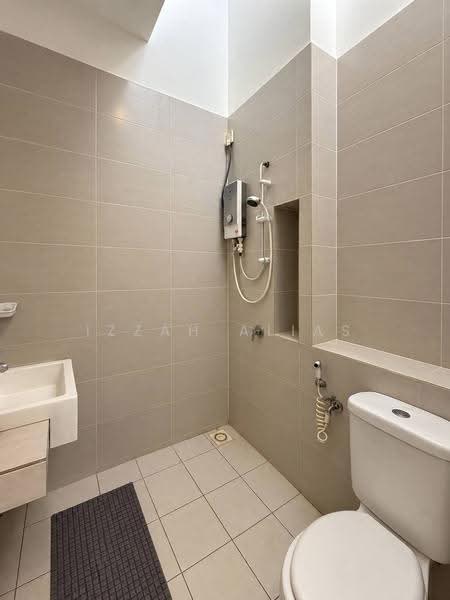 Rumah Teres 2-Tingkat untuk Dijual di Eco Grandeur (Puncak Alam) - Izzah Alias - Bathroom - PropertyGuru.com.my