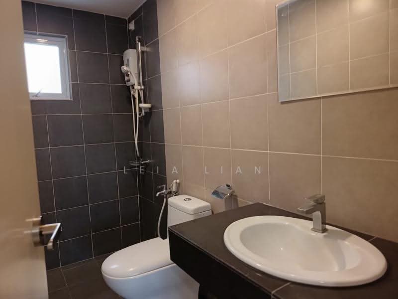 Kondominium untuk Disewa di Koi Prima Condominium - Leia Lian - Bathroom - PropertyGuru.com.my