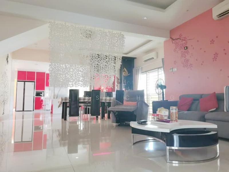 Semi-Detached House for Sale in Taman Sungai Besi Indah (Seri Kembangan) - Melissa Chong - Living Room - PropertyGuru.com.my
