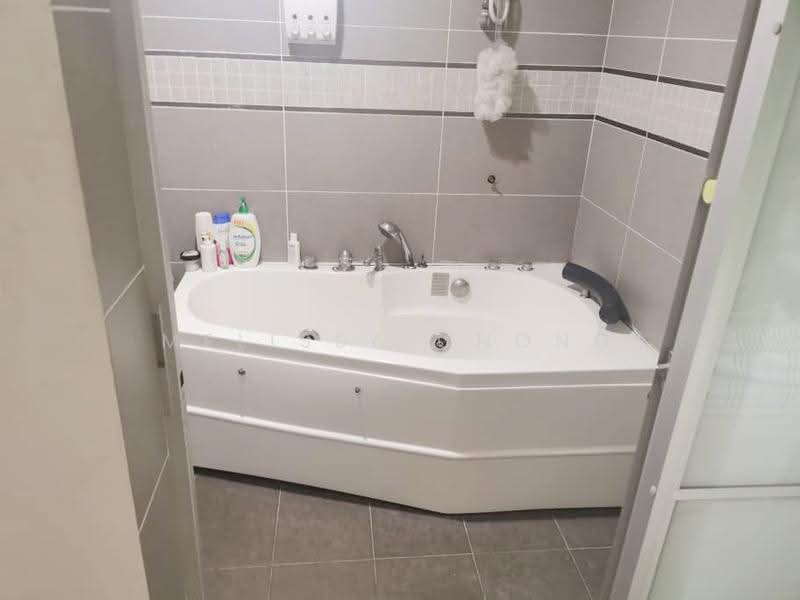 Semi-Detached House for Sale in Taman Sungai Besi Indah (Seri Kembangan) - Melissa Chong - Bathroom - PropertyGuru.com.my
